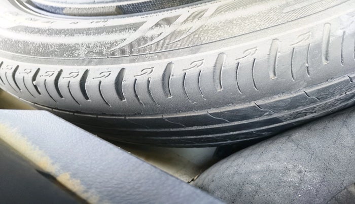 2020 Maruti Vitara Brezza ZXI PLUS AT SHVS, CNG, Automatic, 81,608 km, tyre