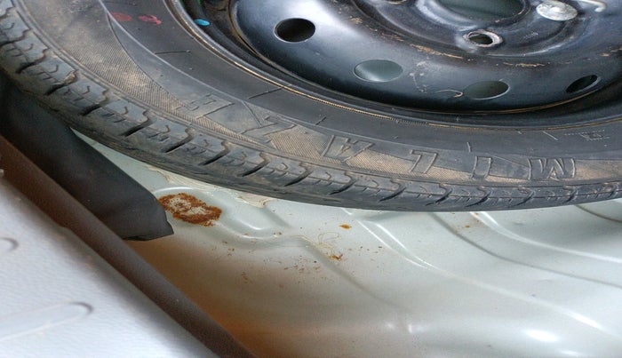 2013 Maruti Alto 800 LX, Petrol, Manual, 29,671 km, tyre