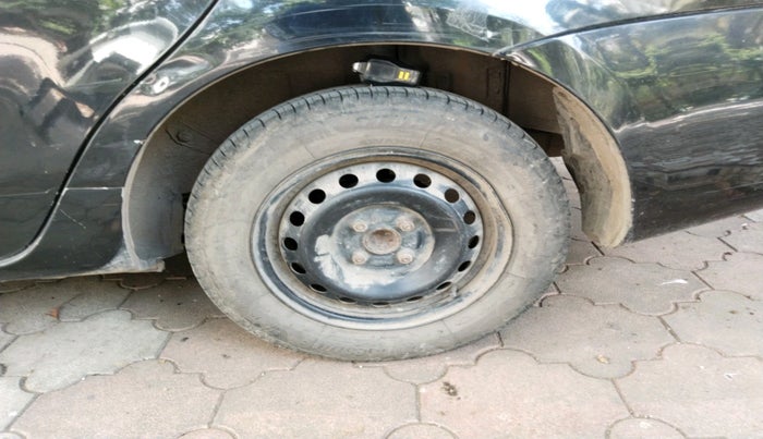 2011 Toyota Etios G, CNG, Manual, 93,766 km, tyre