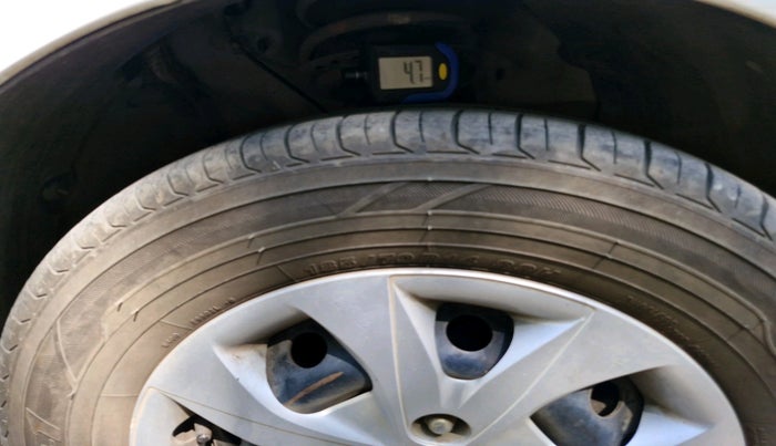 2016 Hyundai Elite i20 SPORTZ 1.2, Petrol, Manual, 1,22,898 km, tyre