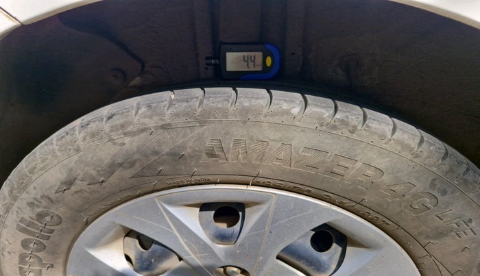 2016 Hyundai Elite i20 SPORTZ 1.2, Petrol, Manual, 1,22,898 km, tyre