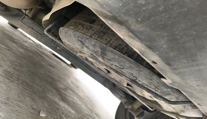 2014 Renault Duster RXL PETROL, CNG, Manual, 80,138 km, tyre