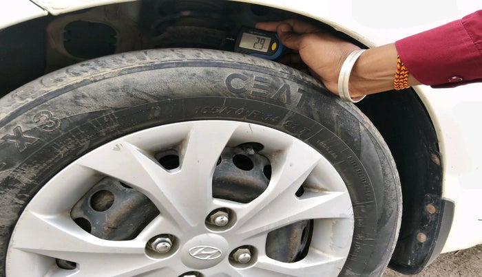 2016 Hyundai Grand i10 SPORTZ 1.1 CRDI, Diesel, Manual, 76,156 km, tyre