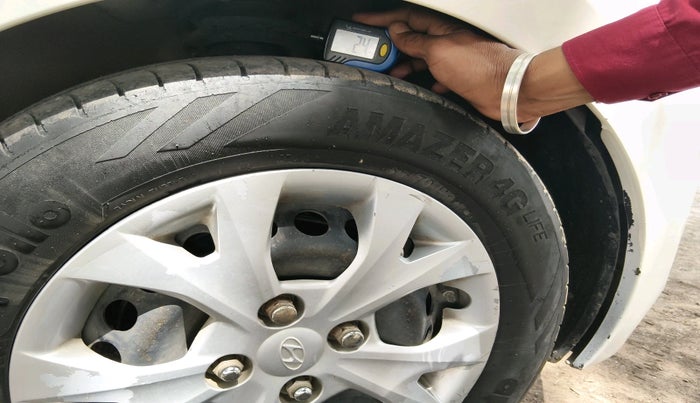 2016 Hyundai Grand i10 SPORTZ 1.1 CRDI, Diesel, Manual, 76,156 km, tyre