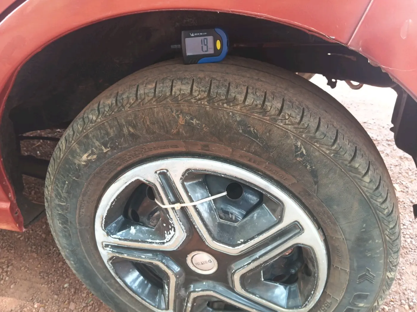 2010 Maruti A Star VXI, Petrol, Manual, 1,05,207 km, tyre
