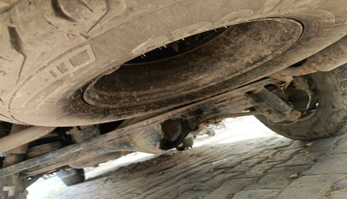 2015 Tata Safari Storme 2.2 EX 4X2, Diesel, Manual, 1,08,829 km, tyre