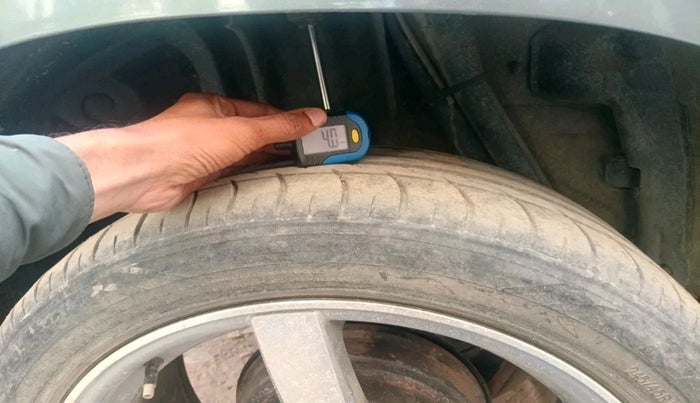 2015 Renault Duster 110 PS RXL DIESEL, Diesel, Manual, 1,05,499 km, tyre