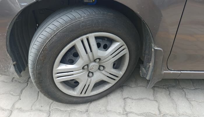 2011 Honda City 1.5L I-VTEC E MT, Petrol, Manual, 1,92,819 km, tyre