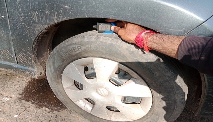 2011 Maruti A Star VXI, CNG, Manual, 74,732 km, tyre