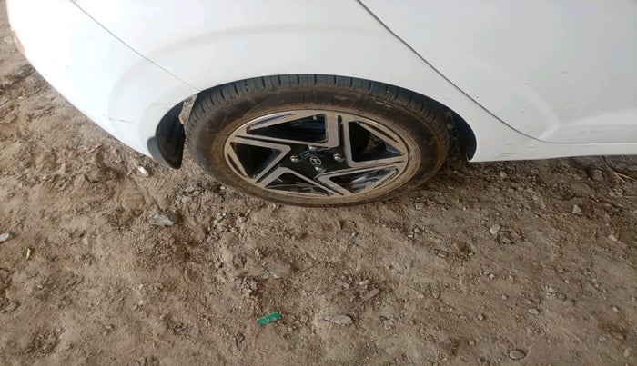 2024 Hyundai GRAND I10 NIOS ASTA 1.2 KAPPA VTVT, Petrol, Manual, 16,213 km, tyre