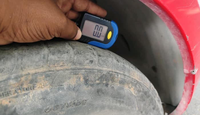 2019 Maruti Swift LXI, Petrol, Manual, 82,506 km, tyre