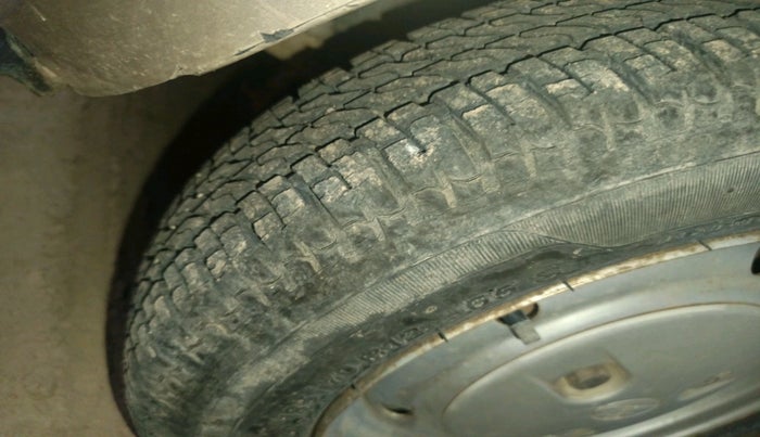 2011 Tata Nano LX, Petrol, Manual, 40,943 km, tyre