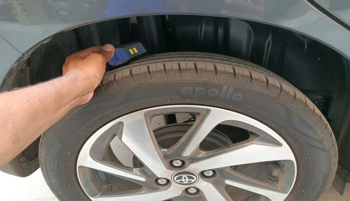 2024 Toyota Glanza V AMT, Petrol, Automatic, 3,140 km, tyre