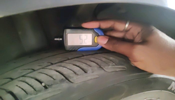 2013 Hyundai Grand i10 MAGNA 1.2 KAPPA VTVT, Petrol, Manual, 1,02,500 km, tyre