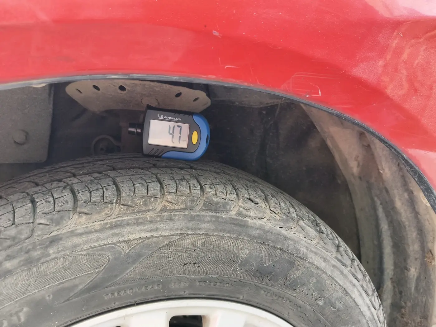 2012 Honda Brio V MT, Petrol, Manual, 7,320 km, tyre