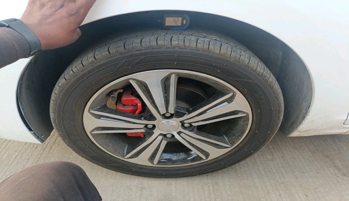 2019 Hyundai Verna 1.6 VTVT SX, Petrol, Manual, 44,639 km, tyre