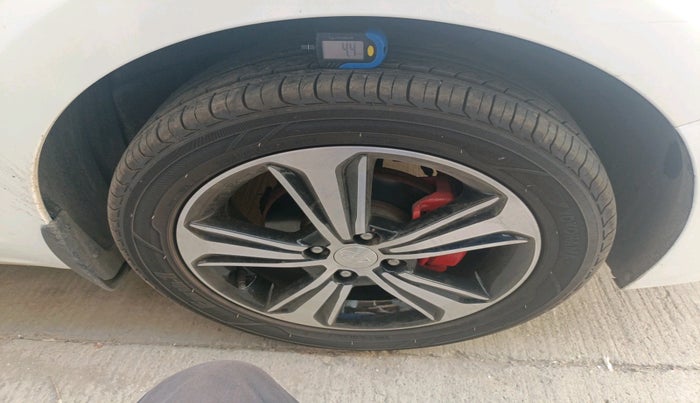 2019 Hyundai Verna 1.6 VTVT SX, Petrol, Manual, 44,639 km, tyre