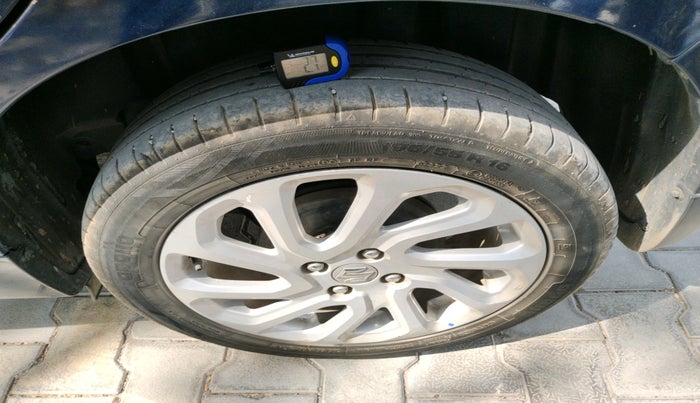 2022 Maruti Baleno ZETA PETROL 1.2, Petrol, Manual, 54,597 km, tyre