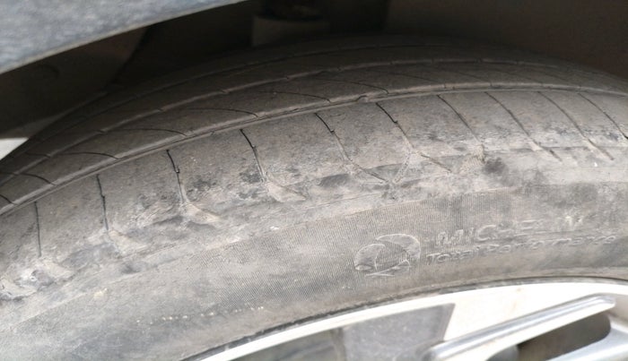 2018 Hyundai Creta SX AT 1.6 DIESEL, Diesel, Automatic, 1,30,046 km, tyre