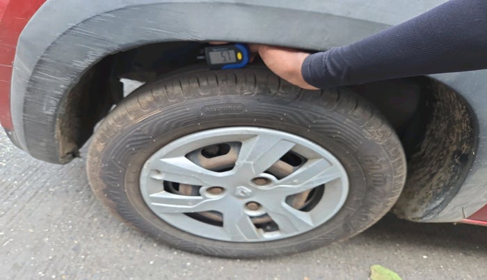 2017 Renault Kwid RXT 1.0 (O), Petrol, Manual, 1,15,952 km, tyre