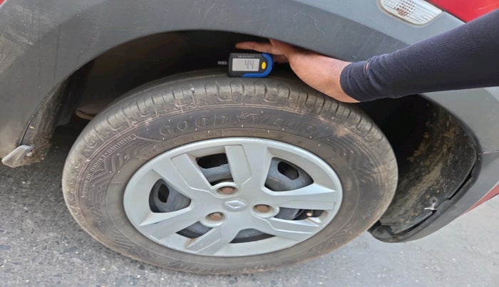 2017 Renault Kwid RXT 1.0 (O), Petrol, Manual, 1,15,952 km, tyre