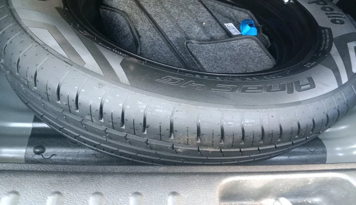 2022 Hyundai Creta SX 1.5 PETROL, Petrol, Manual, 35,803 km, tyre