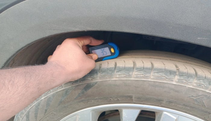 2022 Hyundai Creta SX 1.5 PETROL, Petrol, Manual, 35,803 km, tyre