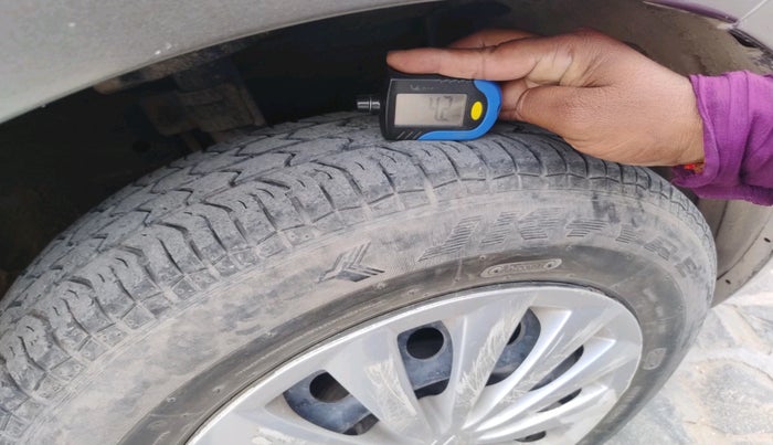 2015 Maruti Swift Dzire VXI, Petrol, Manual, 48,249 km, tyre