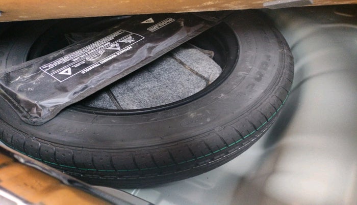 2025 KIA SONET HTK (O) 1.2 Petrol MT, Petrol, Manual, 849 km, tyre