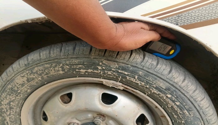 2013 Maruti Zen Estilo LXI, Petrol, Manual, 70,564 km, tyre