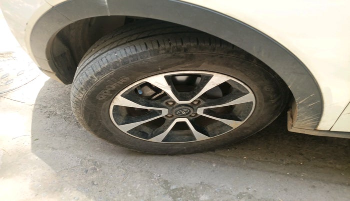 2021 Tata NEXON XZA PLUS SUNROOF PETROL, Petrol, Automatic, 37,508 km, tyre