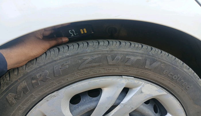 2020 Hyundai AURA S 1.2, CNG, Manual, 74,174 km, tyre