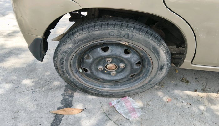 2010 Maruti Alto K10 VXI, Petrol, Manual, 32,794 km, tyre