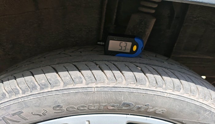 2021 Renault Kiger RXE MT, Petrol, Manual, 14,039 km, tyre