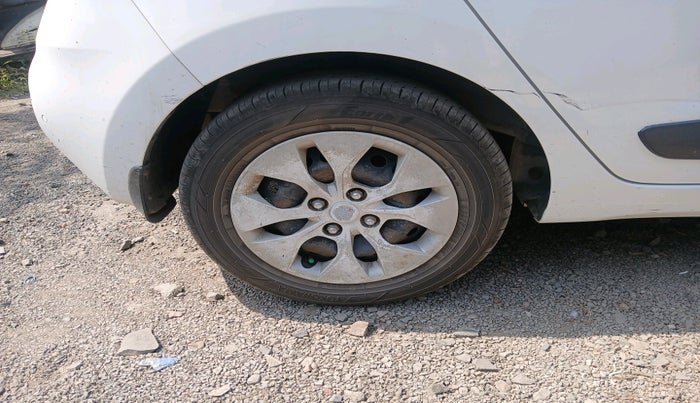 2017 Hyundai Grand i10 SPORTZ (O) 1.2 U2 CRDI, Diesel, Manual, 1,64,252 km, tyre