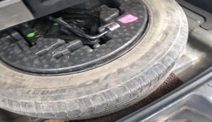 2016 Hyundai Creta SX PLUS AT 1.6 PETROL, Petrol, Automatic, 1,09,858 km, tyre