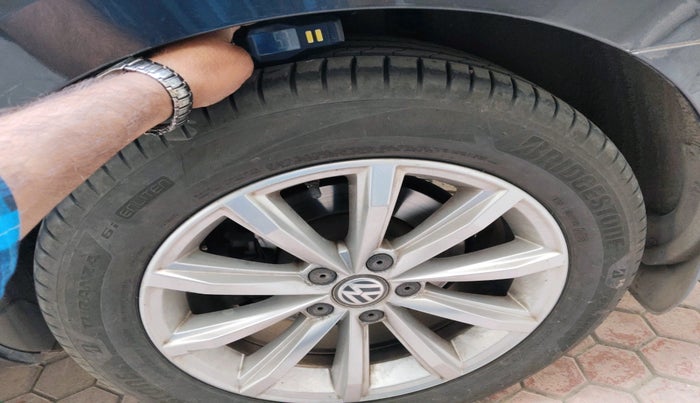 2018 Volkswagen Passat HIGHLINE DSG, Diesel, Automatic, 79,713 km, tyre