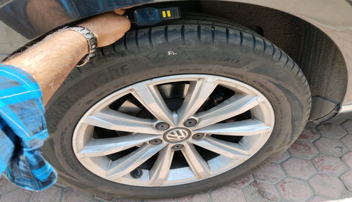 2018 Volkswagen Passat HIGHLINE DSG, Diesel, Automatic, 79,713 km, tyre