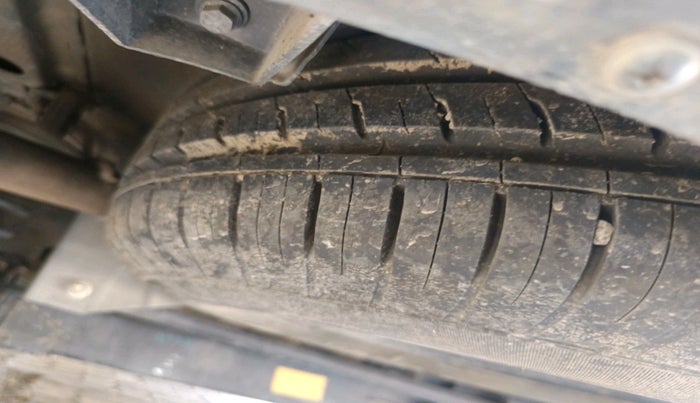 2021 Tata Harrier XT PLUS 2.0L KRYOTEC DARK EDITON, Diesel, Manual, 2,08,618 km, tyre