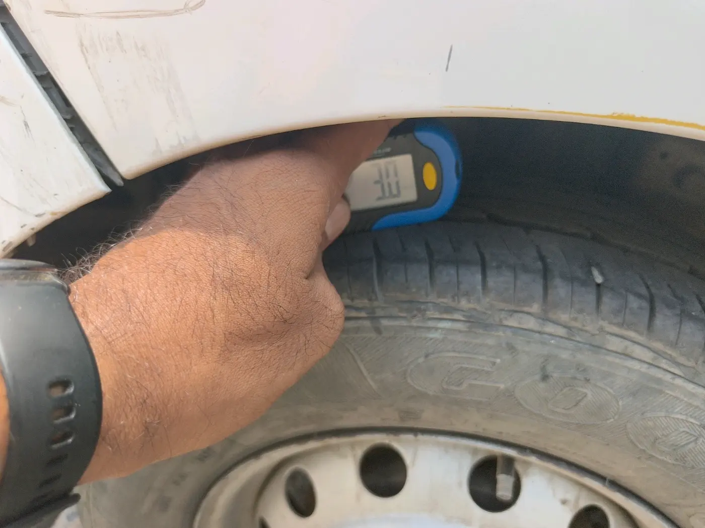 2012 Hyundai Eon ERA +, Petrol, Manual, 75,772 km, tyre