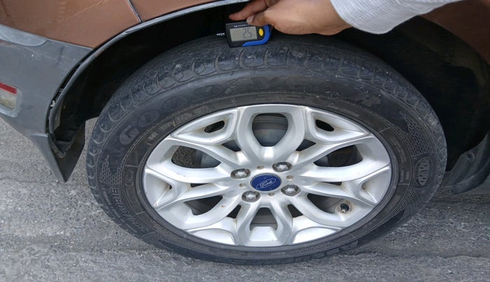 2016 Ford Ecosport TITANIUM 1.5L DIESEL, Diesel, Manual, 1,02,487 km, tyre