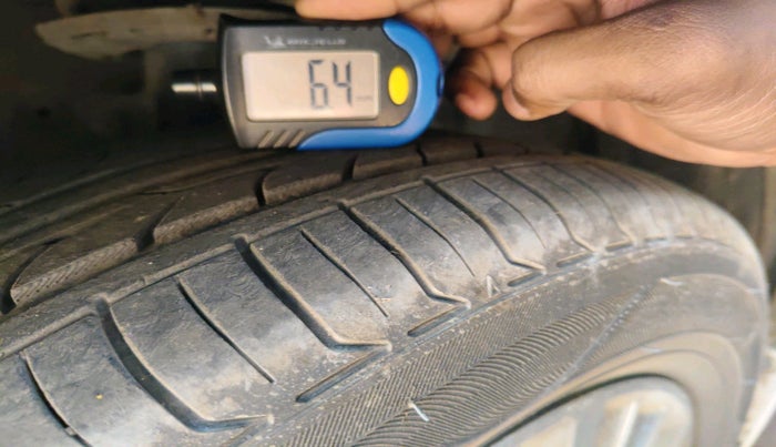 2019 Maruti Ertiga ZXI SHVS, Petrol, Manual, 47,368 km, tyre