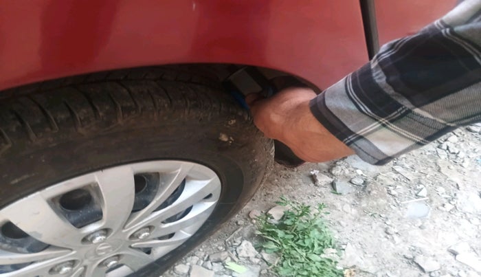 2013 Hyundai i10 MAGNA 1.1, CNG, Manual, 1,11,197 km, tyre