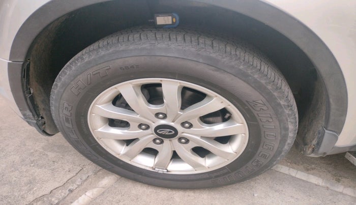 2017 Mahindra XUV500 W10 1.99, Diesel, Manual, 35,357 km, tyre