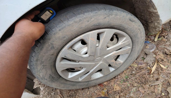 2017 Maruti Wagon R 1.0 LXI CNG, CNG, Manual, 1,11,338 km, tyre