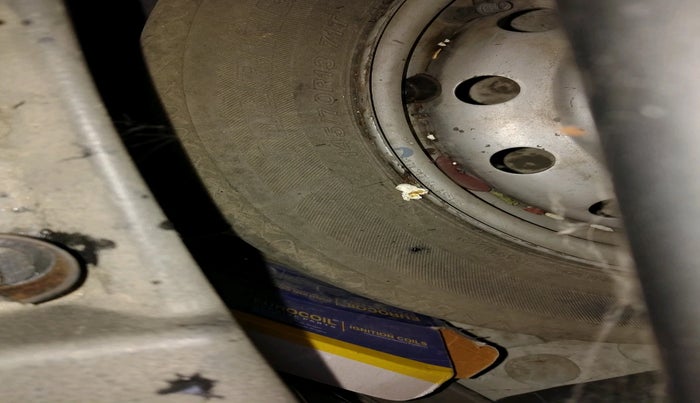 2017 Maruti Wagon R 1.0 LXI CNG, CNG, Manual, 1,11,338 km, tyre