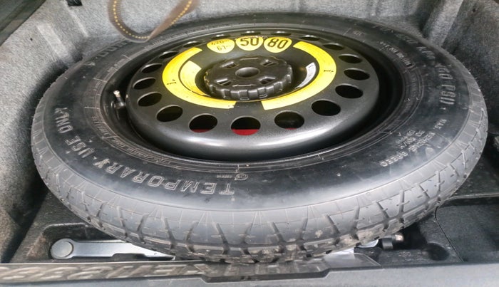 2014 Mercedes Benz Ml Class 250 CDI, Diesel, Automatic, 1,19,955 km, tyre