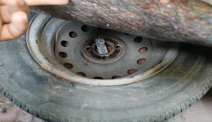 2010 Hyundai i20 MAGNA 1.2, Petrol, Manual, 1,06,885 km, tyre