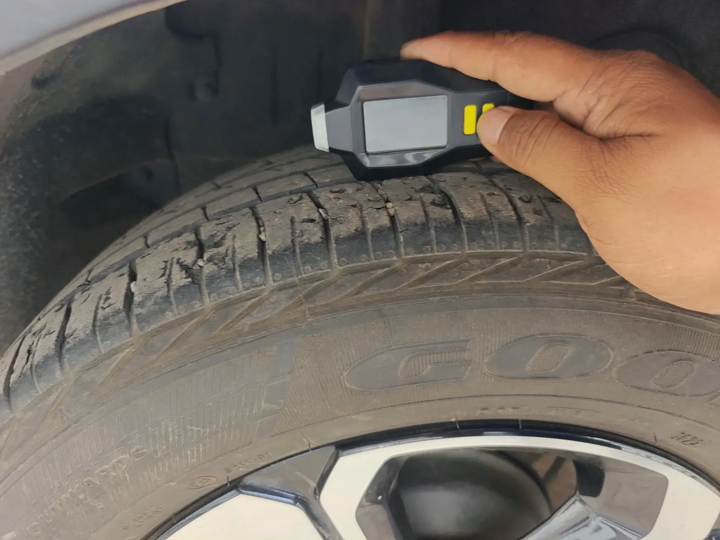 2023 Tata NEXON XZA PLUS DIESEL (L), Diesel, Automatic, 41,417 km, tyre