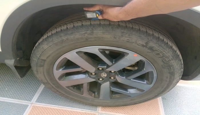 2022 Tata Safari XZA PLUS GOLD, Diesel, Automatic, 42,686 km, tyre